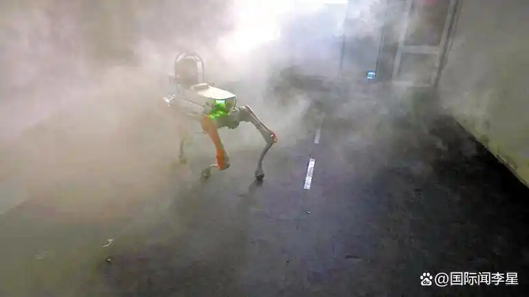 中国军团全面迈入 AI 时代!海陆空无人军团集中亮相,重塑未来战争规则